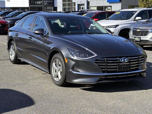 Used 2023 Hyundai Sonata SE w/ Cargo Package FWD image 5