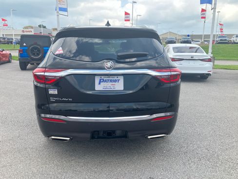Used 2021 Buick Enclave Premium w/ Sun and Sites Package AWD/4WD image 6