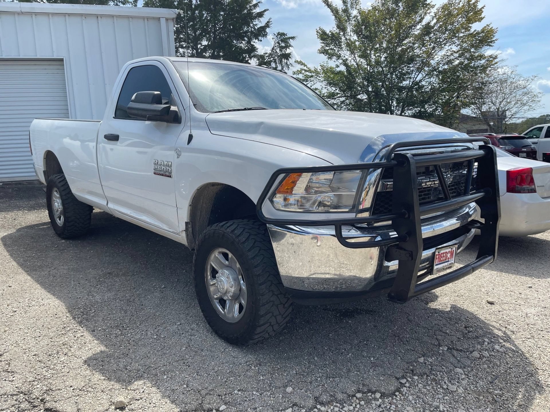Used 2016 RAM 2500 Tradesman w/ Chrome Appearance Group AWD/4WD image 2