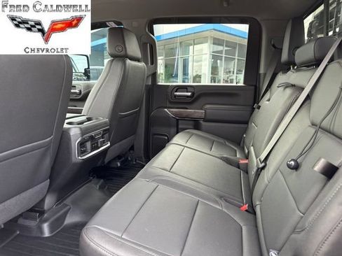 Used 2022 Chevrolet Silverado 2500 LTZ w/ LTZ Convenience Package AWD/4WD image 10