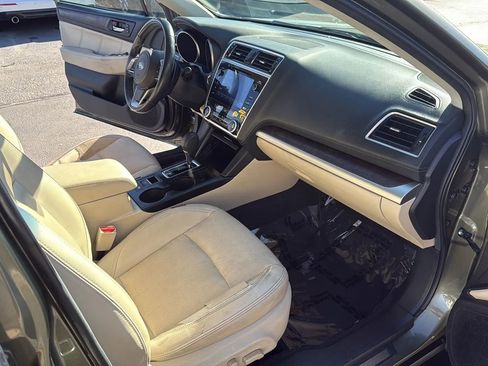 Used 2019 Subaru Outback 2.5i Limited w/ Popular Package #2 image 19
