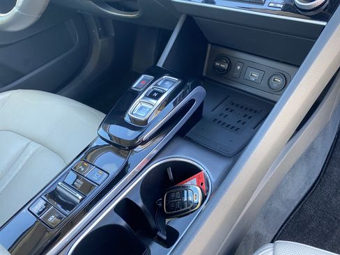 Used 2023 Hyundai Sonata Limited FWD image 16