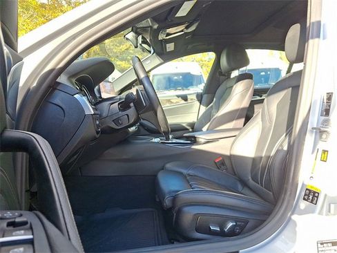 Used 2019 BMW 530i xDrive w/ Convenience Package image 13