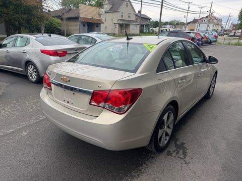 Used 2011 Chevrolet Cruze LT FWD image 4