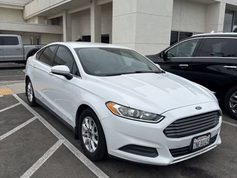 Used 2016 Ford Fusion S FWD image 1
