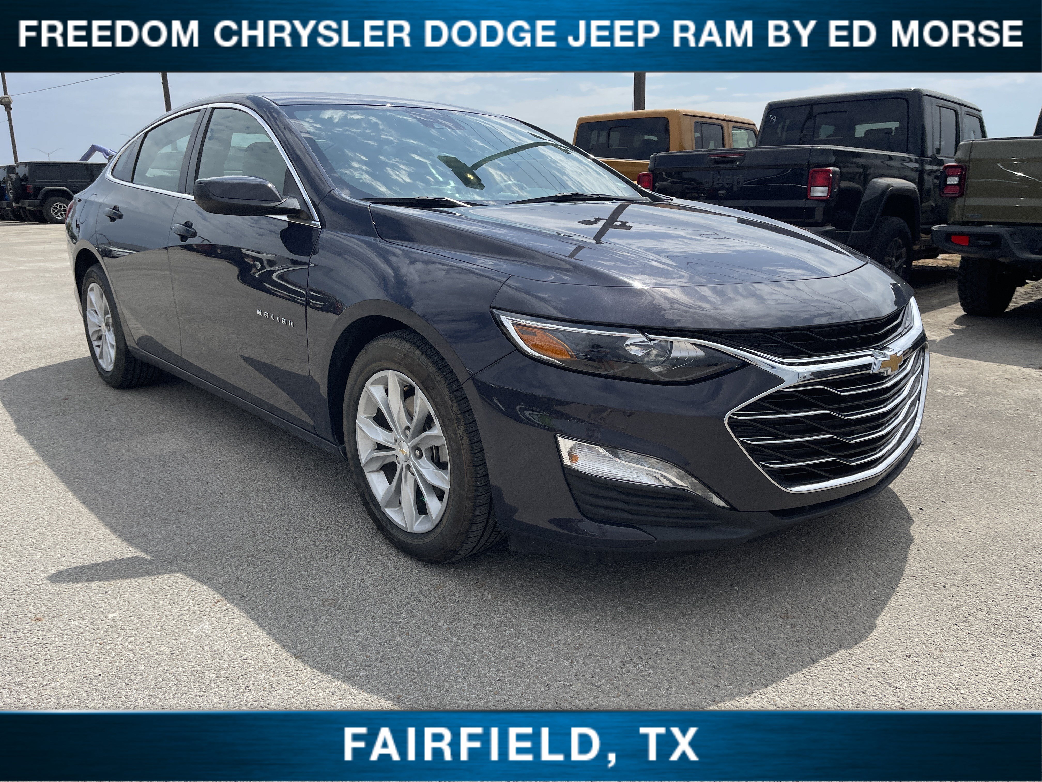 Used 2025 Chevrolet Malibu LT FWD image 1