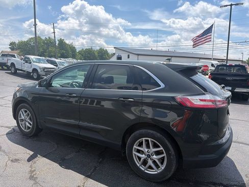 Used 2022 Ford Edge SEL w/ Convenience Package AWD/4WD image 4