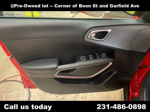 Used 2021 Kia Soul LX FWD image 15