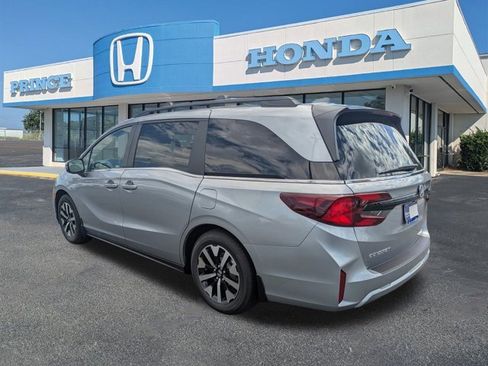 New 2026 Honda Odyssey EX-L image 6