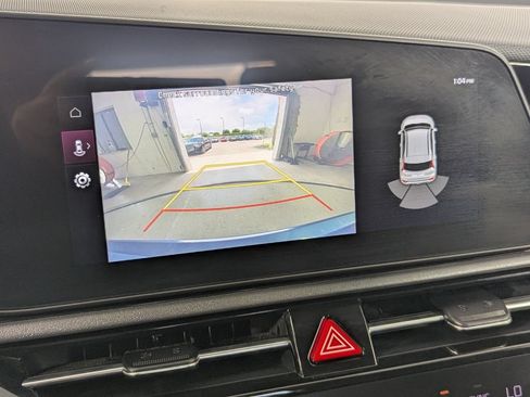 Used 2023 Kia Niro EX FWD image 19