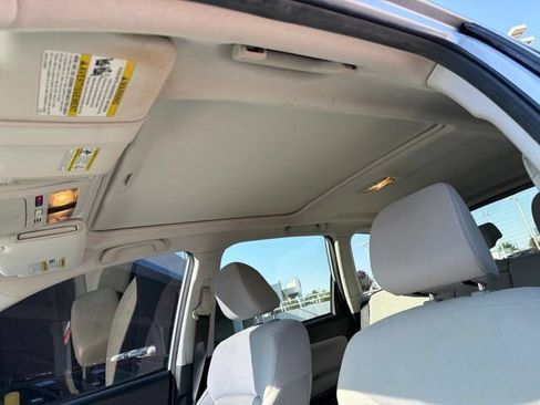 Used 2017 Subaru Forester 2.5i Premium w/ All-Weather Package AWD/4WD image 12