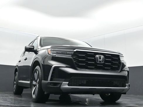 Certified 2023 Honda Pilot Elite image 5