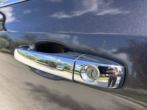 Used 2019 Chrysler 300 Limited image 34