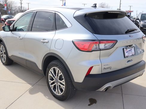 Used 2022 Ford Escape SEL image 8