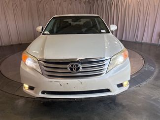 Used 2011 Toyota Avalon Limited FWD video 2