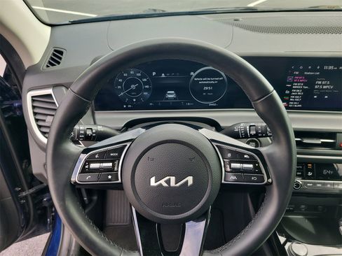 Used 2024 Kia Seltos EX image 27