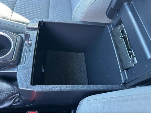 Used 2021 Toyota Tacoma SR image 29