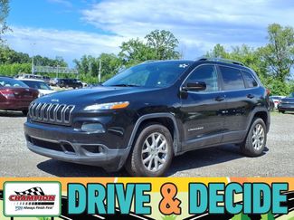 Used 2018 Jeep Cherokee Latitude FWD video 1