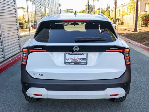 New 2026 Nissan Kicks SV image 5