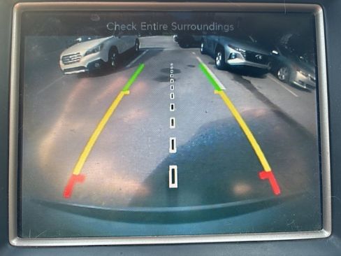 Used 2017 Jeep Grand Cherokee Limited image 14