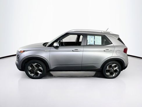 Used 2023 Hyundai Venue SEL FWD image 8