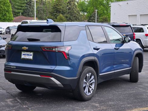 Certified 2025 Chevrolet Equinox LT FWD image 11