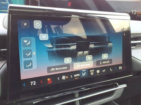 New 2026 Lincoln Nautilus Reserve image 18