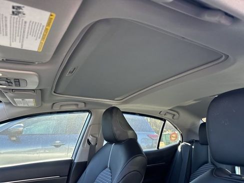 Used 2024 Toyota Camry SE w/ Convenience Package image 14