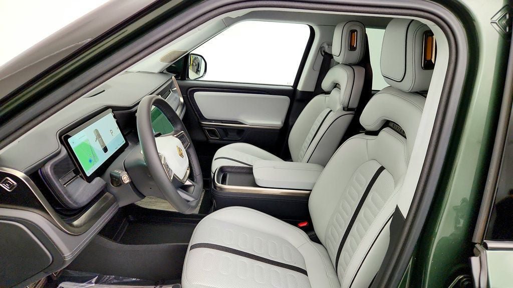 Used 2024 Rivian R1S Adventure Quad AWD/4WD image 20