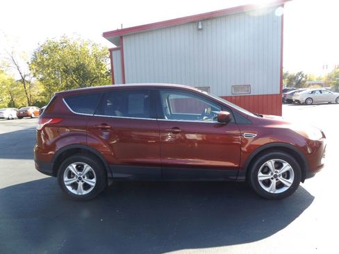 Used 2016 Ford Escape SE image 6