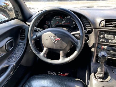 Used 1999 Chevrolet Corvette w/ Memory Pkg image 6