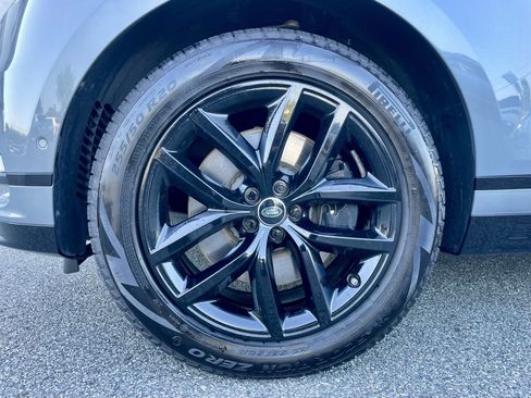 Certified 2026 Land Rover Range Rover Velar Dynamic SE AWD/4WD image 9