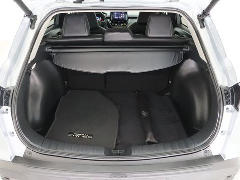 Used 2023 Toyota Corolla Cross XLE w/ Convenience Package FWD image 34