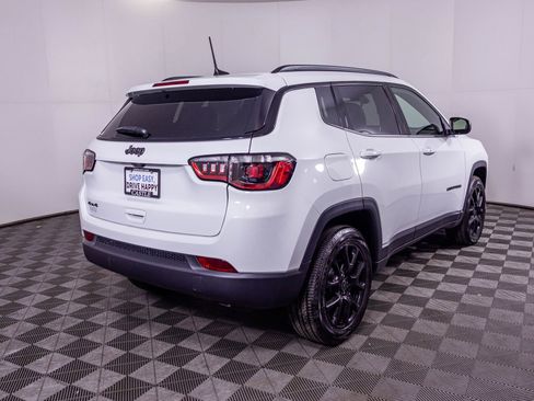 New 2026 Jeep Compass Latitude image 8