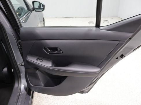 Used 2025 Nissan Sentra SV FWD image 21