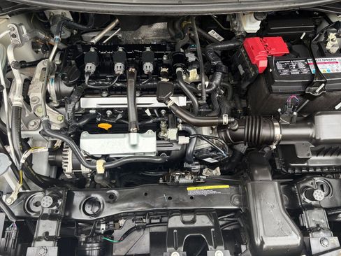 Used 2025 Nissan Versa SV image 28