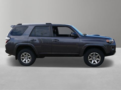 Used 2016 Toyota 4Runner 4WD image 3