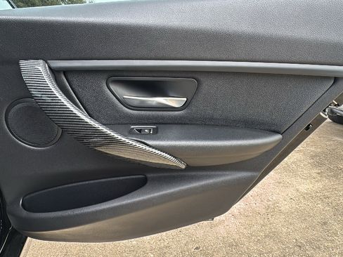 Used 2018 BMW 320i Sedan image 25