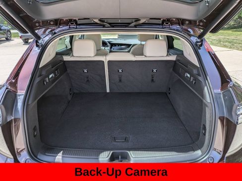 Used 2022 Buick Envision Avenir w/ Technology Package II AWD/4WD image 9