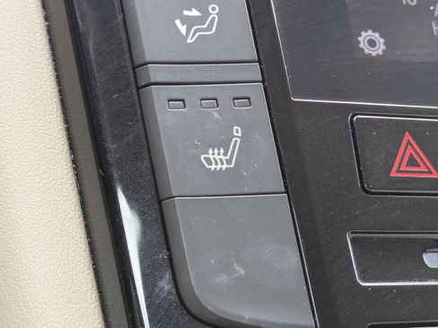 Used 2019 INFINITI QX50 Essential w/ Premium Heat Package image 30