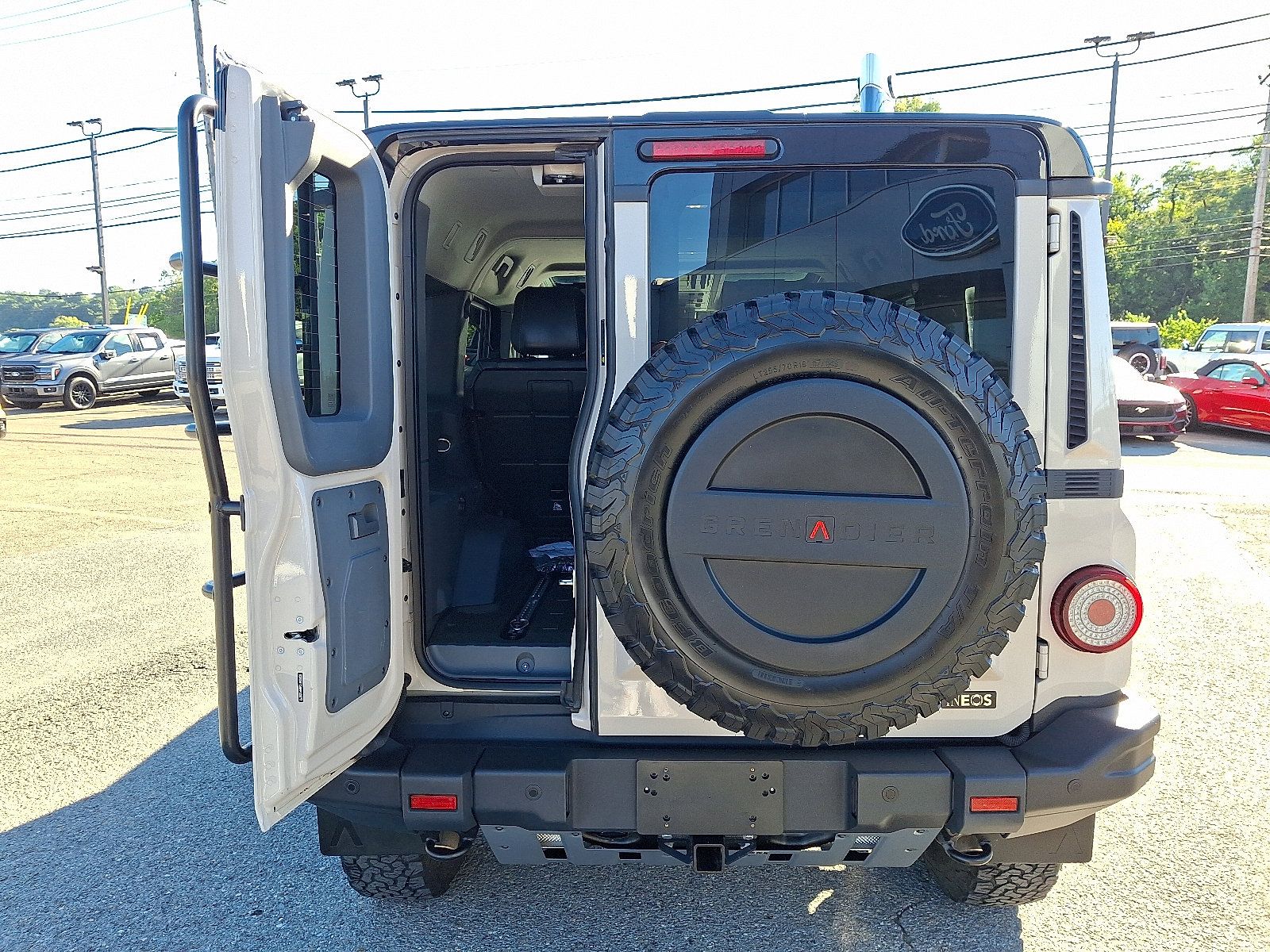 Used 2024 INEOS Grenadier Station Wagon AWD/4WD image 28