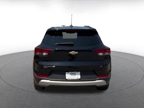Used 2025 Chevrolet TrailBlazer LT w/ Driver Confidence Package AWD/4WD image 10