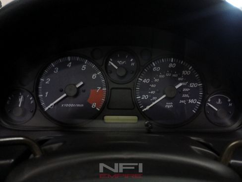 Used 1999 MAZDA MX-5 Miata RWD image 35