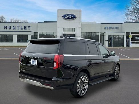 Used 2025 Ford Expedition Platinum w/ Platinum Ultimate Package AWD/4WD image 4