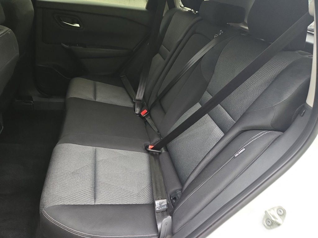 Used 2025 Nissan Rogue SV AWD/4WD image 8