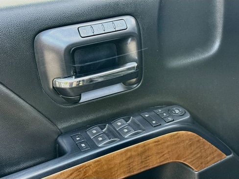 Used 2018 Chevrolet Silverado 2500 LTZ w/ LTZ Plus Package AWD/4WD image 17