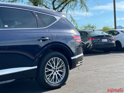 Used 2025 Genesis GV80 2.5T Standard AWD/4WD image 10
