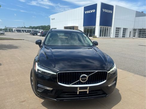 Used 2023 Volvo XC60 B5 Core w/ Climate Package AWD/4WD image 4