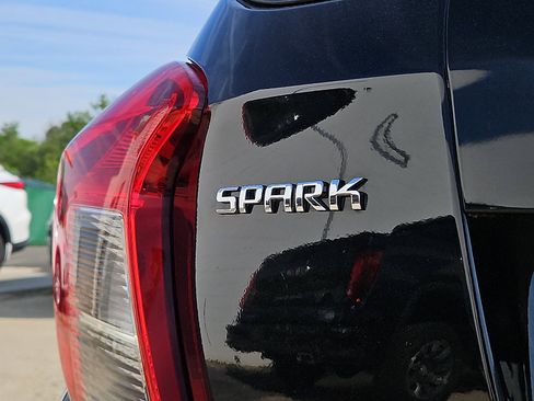 Certified 2022 Chevrolet Spark LT w/ Spark Special Edition FWD image 29