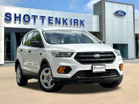 Used 2019 Ford Escape S FWD image 1